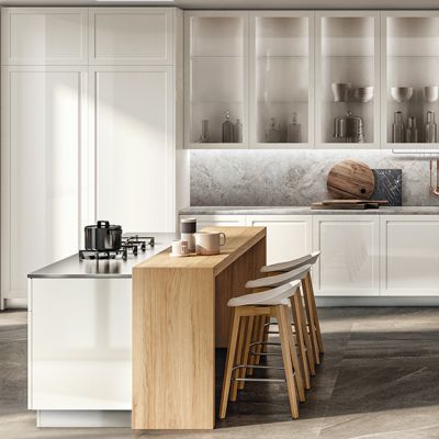 Shaker with Recessed Handle